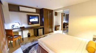 Home Crest Hotel - 7