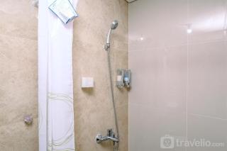 Comfort and Well Furnished Studio at Transpark Cibubur Apartment By Travelio - 7