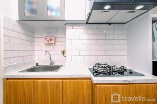 Comfort and Well Furnished Studio at Transpark Cibubur Apartment By Travelio - 2