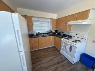 Vancouver Hub - 6 km to Downtown - Free Parking & Central - 7
