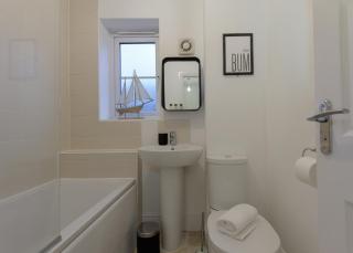 Spacious 3BR House Parking Garden Sleeps 6 - Rothley - 2