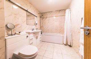 Baylis House Hotel - Slough - 9