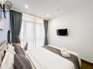 Airport Hotel - Golden Sun - 0