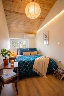Peach Pine House - Escape Near City, Beach and Athens Airport - 6