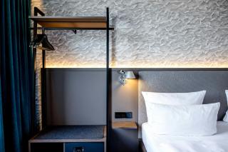 Motel One Hamburg-Alster - 5