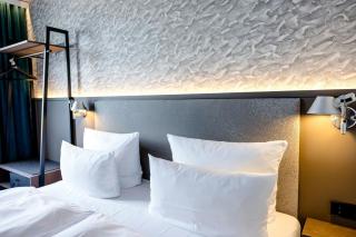 Motel One Hamburg-Alster - 4