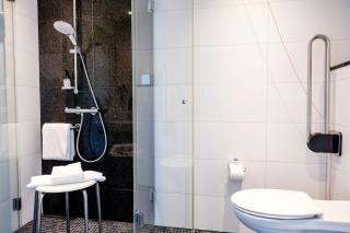 Motel One Hamburg-Alster - 2