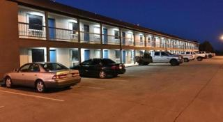 Econo Lodge Inn & Suites Enid South - 4