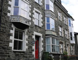 Rose Hill - Central Barmouth - near Beach - Sleeps up to 16! - 8