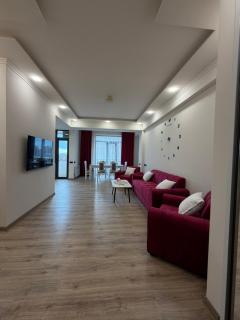 Grand Luxury 3BR Residence in City Center New Building - 9
