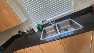 Central Vancouver Guest House- 10 Mins to Downtown, Transit Access , Free Parking - 8