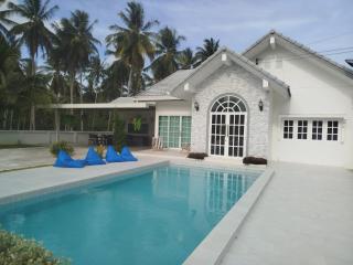 Luna Villas Khanom 4 Bedroom Pool Villa - 8