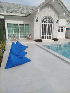 Luna Villas Khanom 4 Bedroom Pool Villa - 9