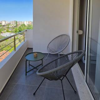 Troy's Seaview Apartment - 1