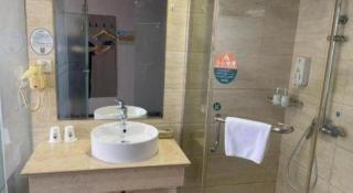 GreenTree Inn Jiangsu Nantong Qidong Bus Station Express Hotel - Hexingzhen - 9
