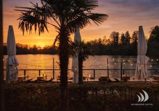 Riverside Hotel - 7