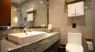 GreenTree Inn Zhumadian Xincai County Yueliang Bay Hotel. - 1