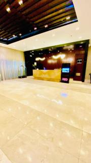 Red Residences Modern Apartment with City View in Makati - 5