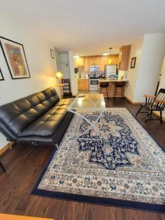 Urban Living - 2 Bed and 1 Bath - 7