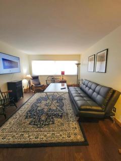 Urban Living - 2 Bed and 1 Bath - 0