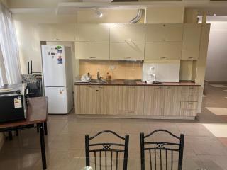 Family Comfort 3BR 2Bath Apartment City Center - 9