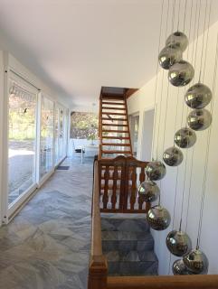 Helles Ferienhaus mit Kamin & idyllischen Garten - 4