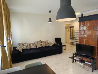 Stylish 2-room Apartment near Old Town Parking - 6