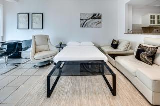 Breathtaking Marina view apartment in Al Murjan - 3