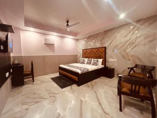 Sach Queen Hills Hotel & Resort Near Kempty Fall - 6