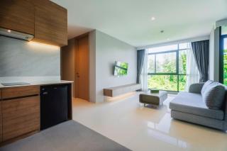 Stylish Beachfront Two-Bedroom Flat - 1