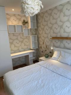 Quiet 2-Bedroom Apartment Close to Prague Center for 6 - 2