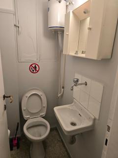 Kountouritou 162 Pireas - Room 4 - 5