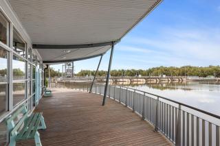 Your Own Pub near Murray - Sleeps 21 - Torrumbarry - 3