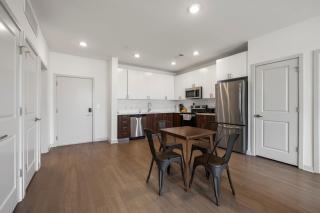 CozySuites at Main & Clay - 4