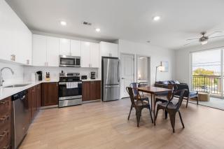CozySuites at Main & Clay - 1