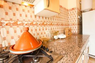 Moroccan Apartment 10 min to Beach Fast WiFi - 5