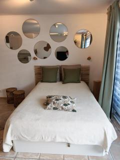 Studio Amor op het gelijkvloers met tuintje nabij strand - 8