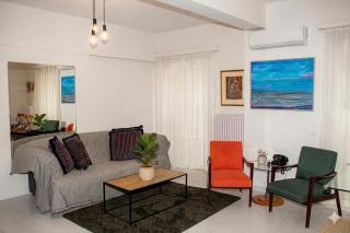Laura' s, comfy apt in Piraeus centre! - 0