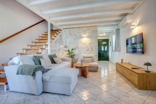 Ionelia Hospitality Apartments - 4