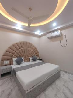 Hotel KESAR, Chitrakoot-10min from RAMGHAT - 8