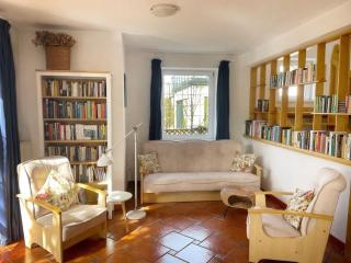 Duży Apartament z Ogródkiem i Parkingiem by Noclegi Renters - 9