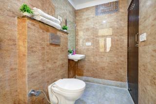 Hotel Comfort Stay With RR Group - Main Bazar New Delhi - 2