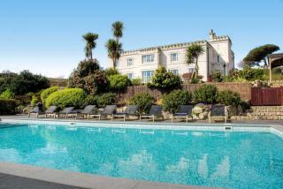 Breath-taking Estate with Pool Tennis Court & Sea Views - 0