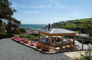 Breath-taking Estate with Pool Tennis Court & Sea Views - 8