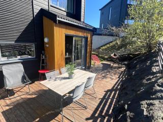 House close to city by the fjord - 9