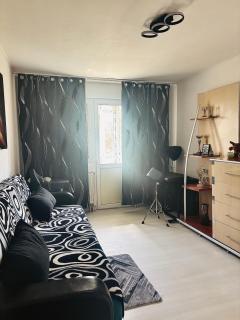 Apartament nou și primitor cu balcon - 9