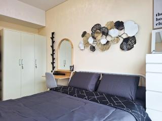 Home Like Twilight Apartment 1BR, Glodok - 3