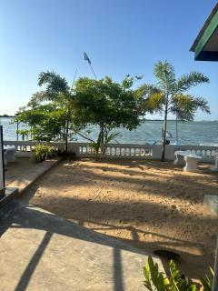 Dinuda Kitesurf & Water Sports Lagoon Resort - 3