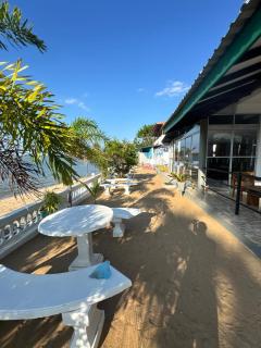 Dinuda Kitesurf & Water Sports Lagoon Resort - 4