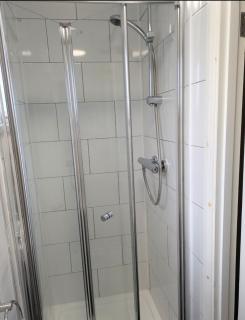 CORBY Town Double En-suite Room Off Shetland Way Near Rockingham Short & Longer stays for Couples or Singles Shared fully equipped kitchen - 5